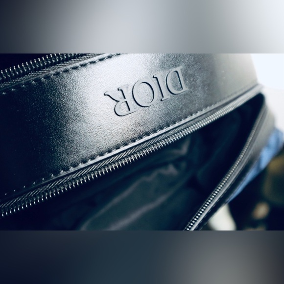 “HOST PICK” DIOR navy blue toiletry pouch bag travel case NIB - Picture 7 of 7